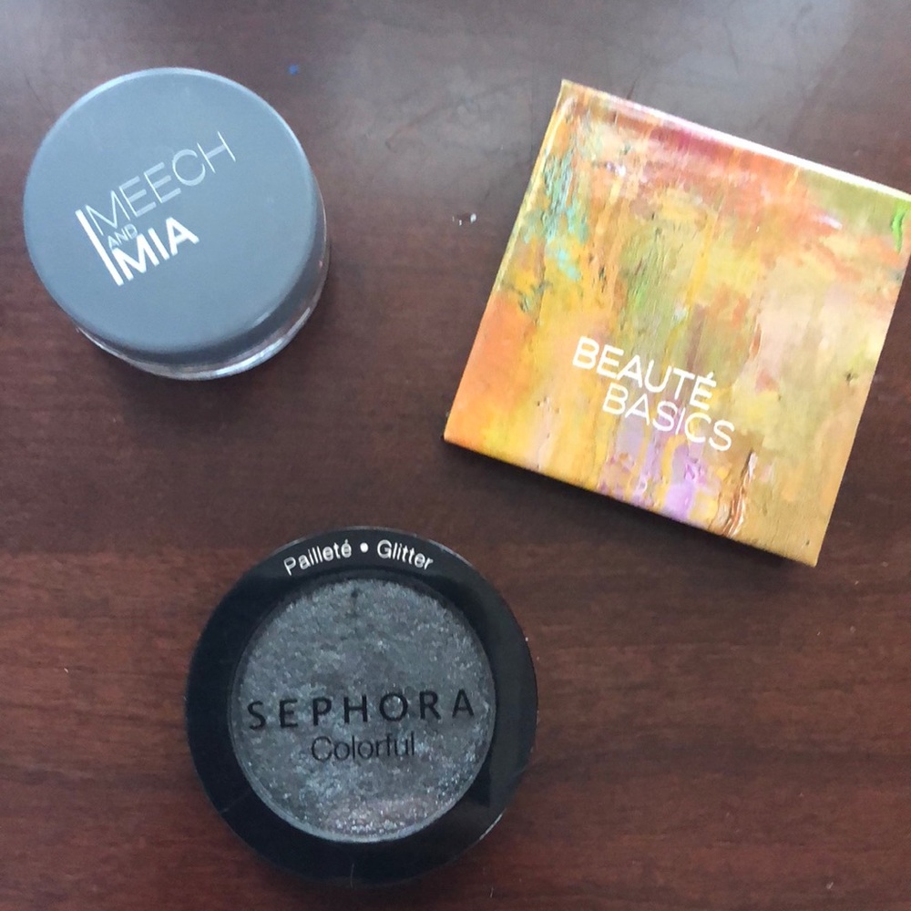 3 eyeshadows